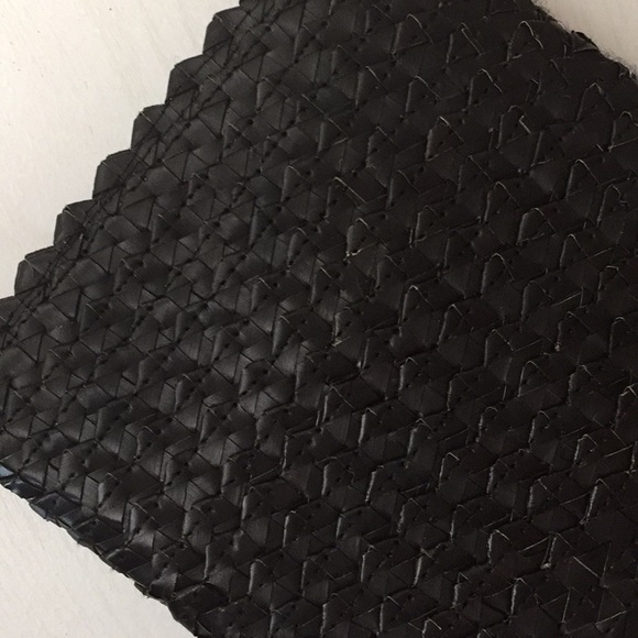 Trendy Rattan Clutch - Picture 5 of 5